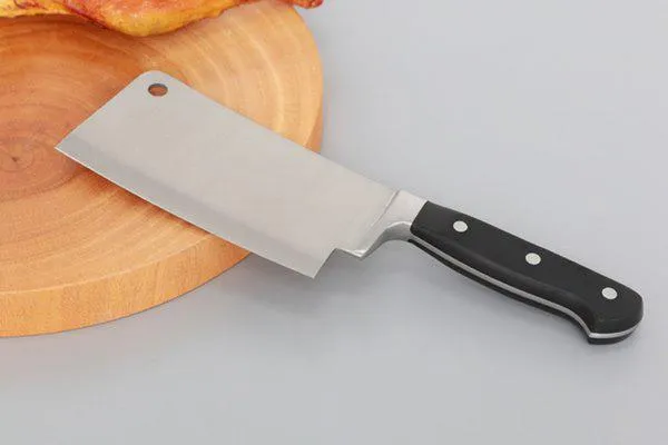 Tránh mua gì vào tháng giêng: các vật sắc nhọn