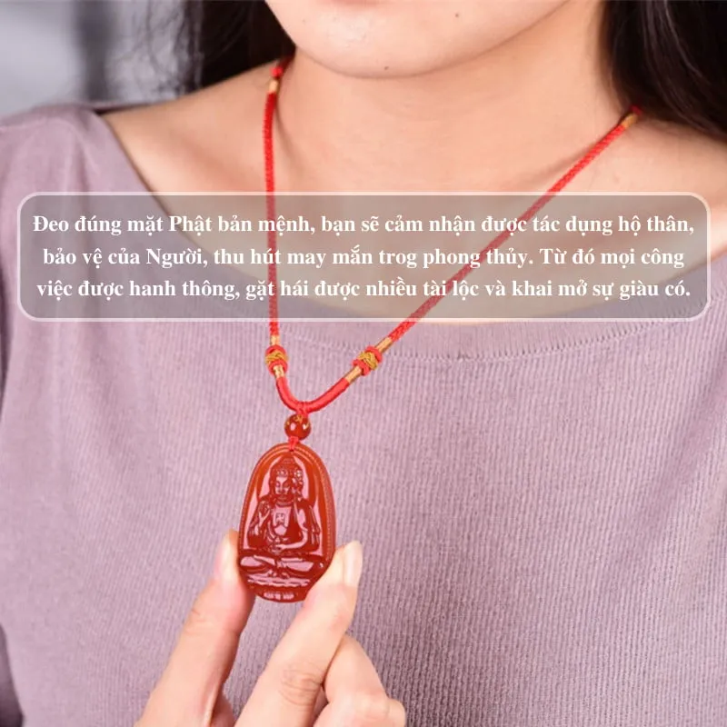 đeo mặt phật đỏ